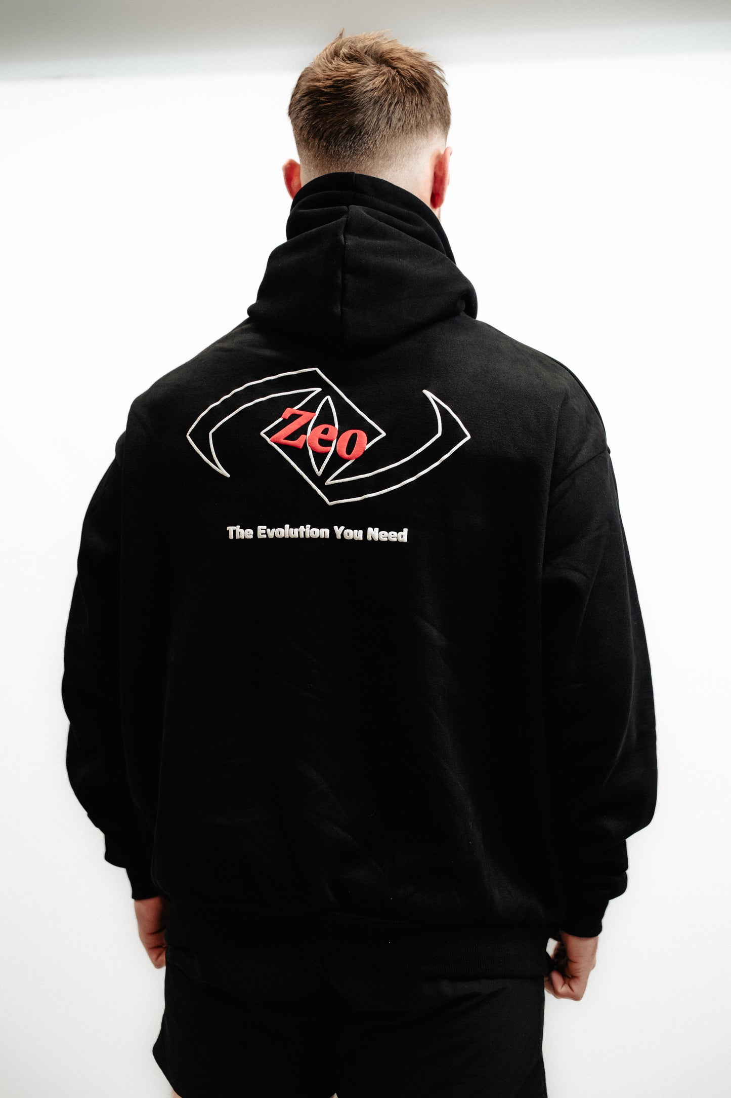 Zeo Essential Hoodie