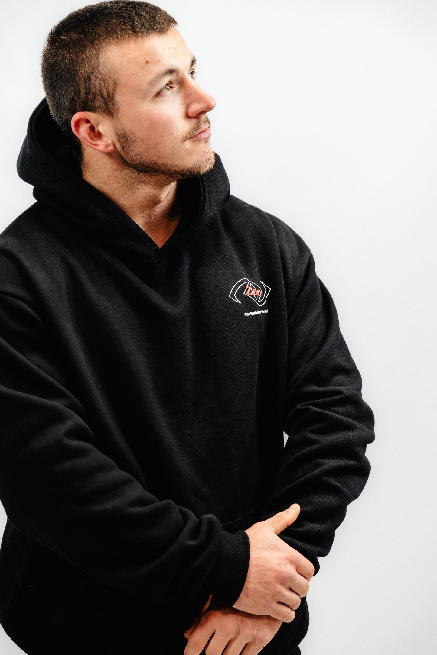Zeo Essential Hoodie