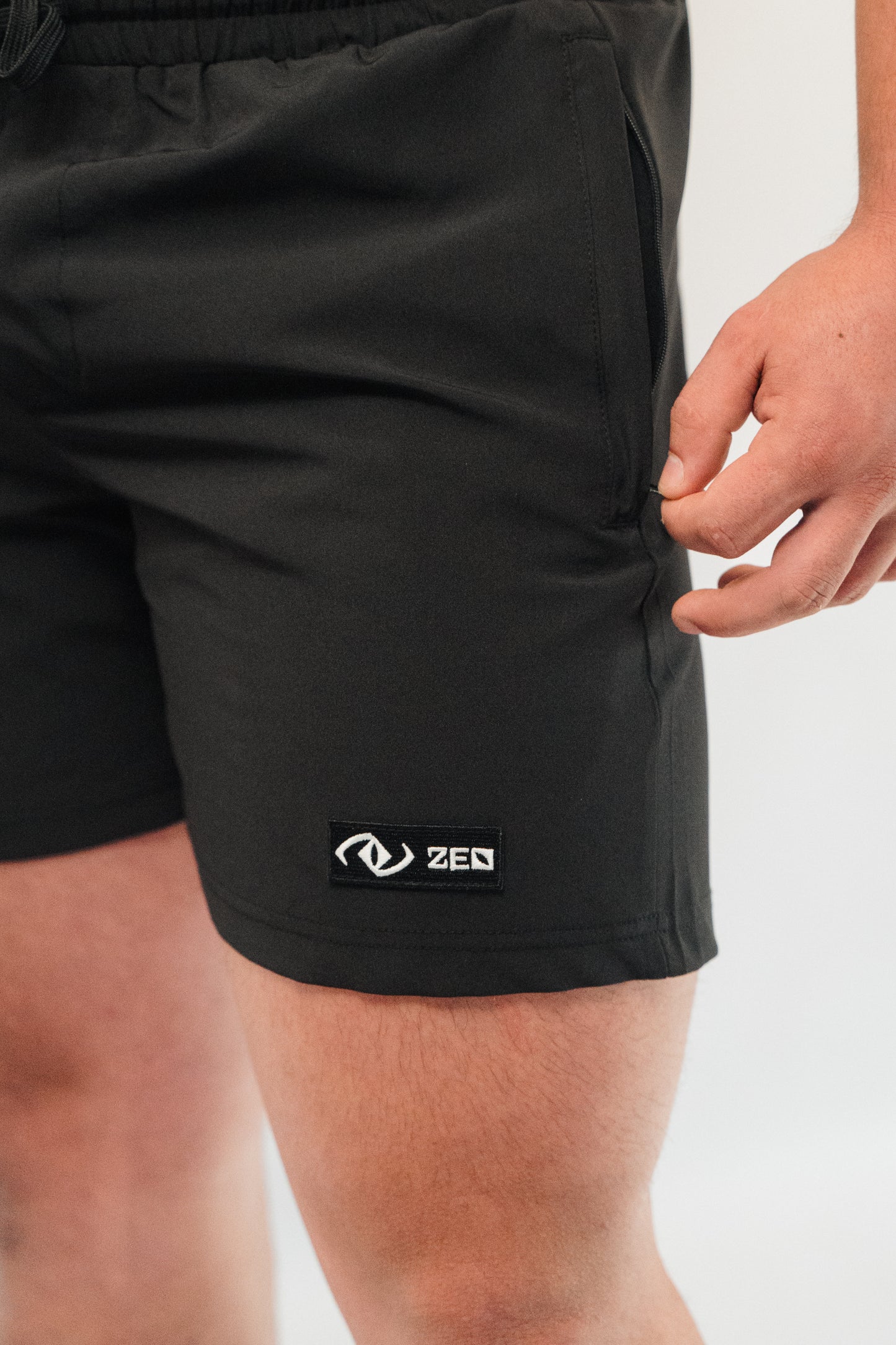 Zeo Essential 5" Performance Shorts